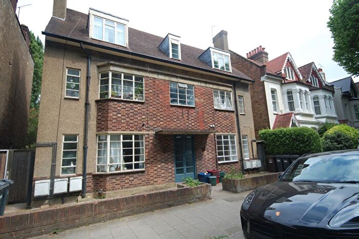 2 Bedroom Flat To Rent In Thornton Avenue, London, W4