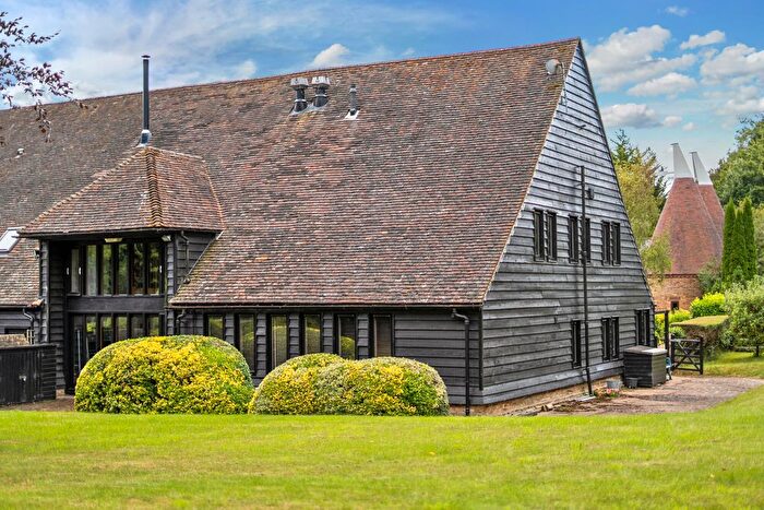 4 Bedroom Barn Conversion For Sale In Franks Farm, Dartford Road, Horton Kirby, Dartford, DA4