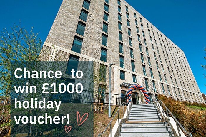 2 Bedroom Apartment To Rent In Cow Green, Halifax, West Yorkshire, HX1