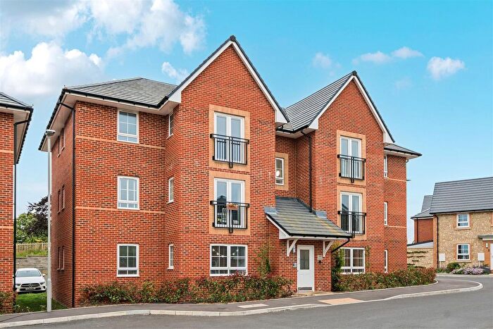 2 Bedroom Flat For Sale In Rawlings Close, Compass Point, Swanage, BH19