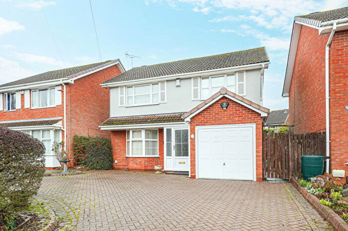 4 Bedroom Detached House For Sale In Hay Lane, Monkspath, B90