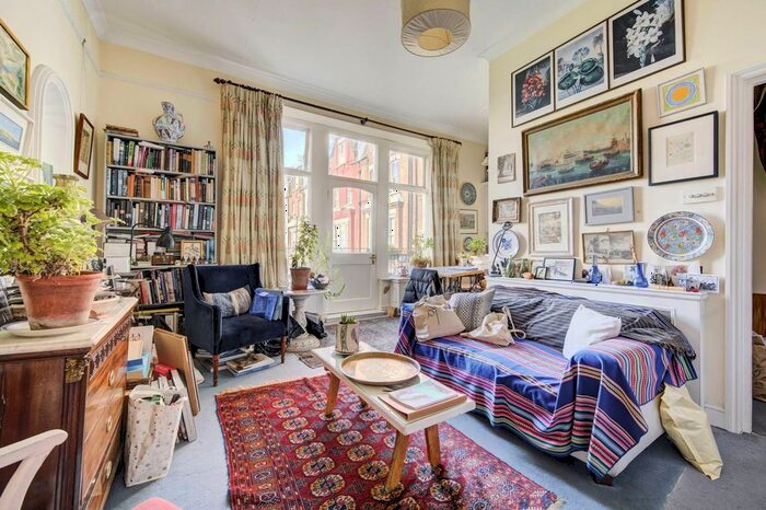 2 Bedroom Flat To Rent In Gledstanes Road, Barons Court, London, W14