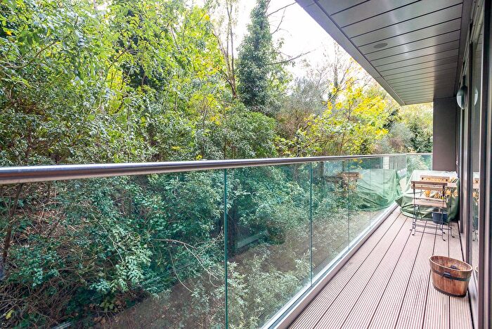 2 Bedroom Flat For Sale In Bailey Street, Rotherhithe, SE8