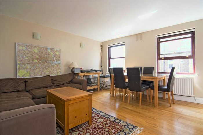 2 Bedroom Flat To Rent In Wood Close, London, E2