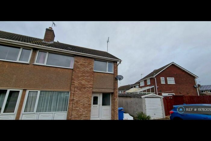 3 Bedroom Semi-Detached House To Rent In St. Matthews Road, Kettering, NN15