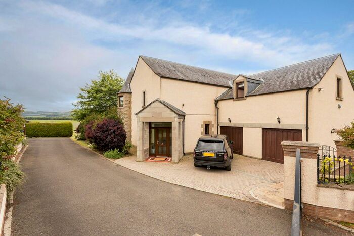 5 Bedroom Property For Sale In Craigend, Perth, PH2