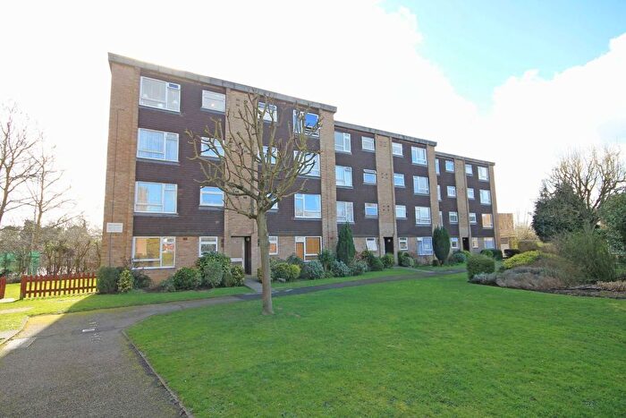 1 Bedroom Flat To Rent In Stourton Avenue, Hanworth, TW13
