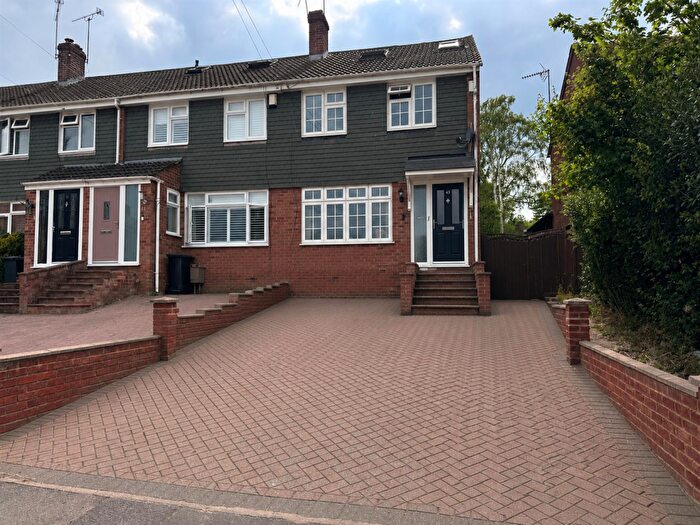 4 Bedroom End Of Terrace House To Rent In Kennedy Avenue, Hoddesdon, EN11