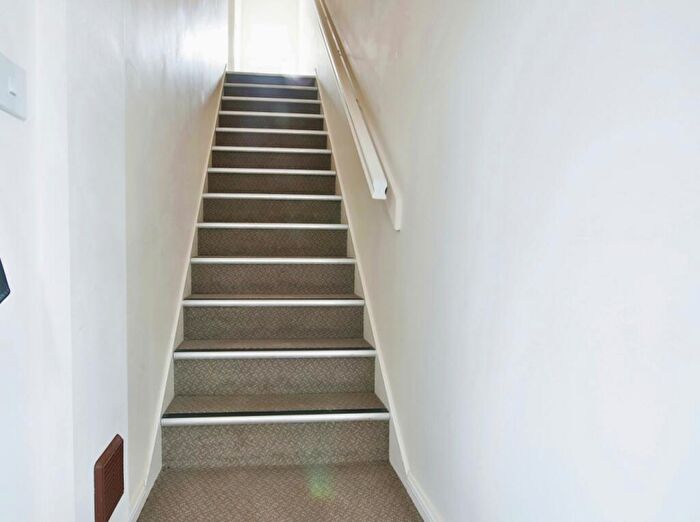 1 Bedroom Apartment For Sale In Woodheys Park, Kingswood, Hull, HU7