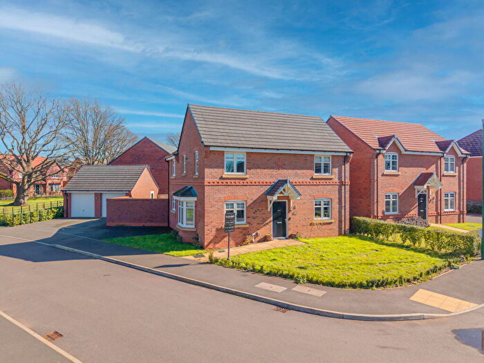 3 Bedroom Detached House For Sale In Tidbury Green, Solihull, B90