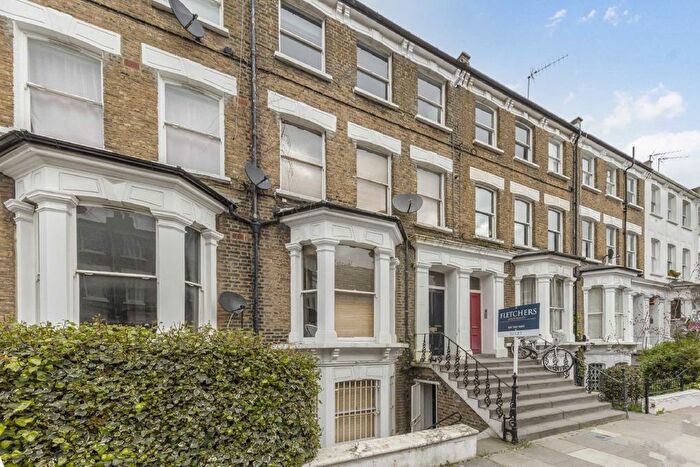 2 Bedroom Flat To Rent In Minford Gardens, London, W14