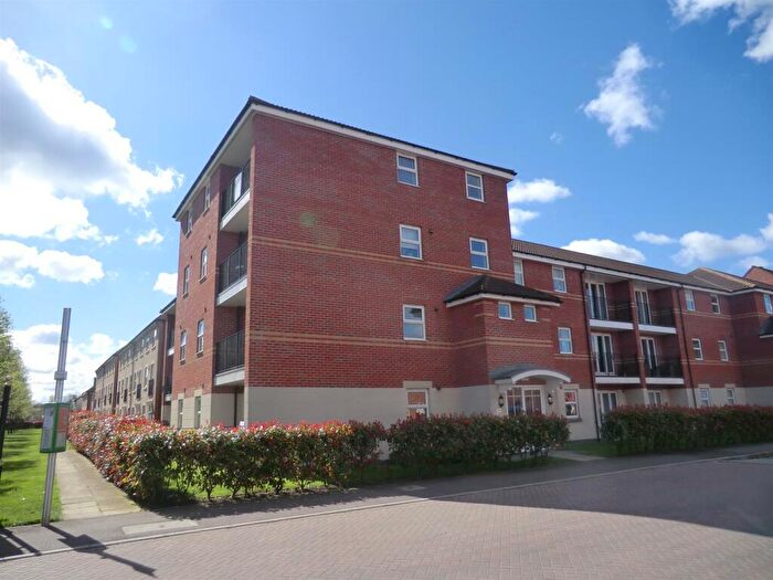 2 Bedroom Apartment To Rent In Goldstraw Lane, Fernwood, NG24