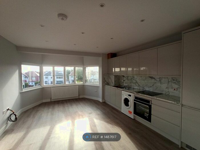 1 Bedroom Flat To Rent In Hendon Way, London, NW4
