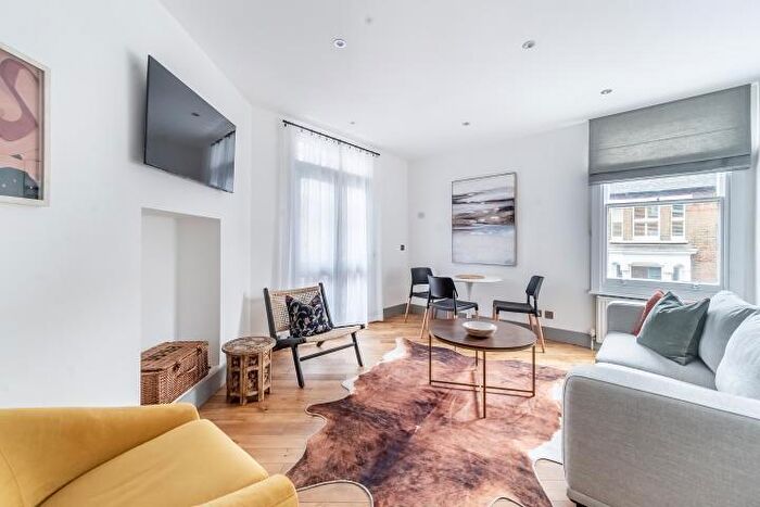 2 Bedroom Apartment For Sale In Cremorne Mansions, Cremorne Road, London, SW10