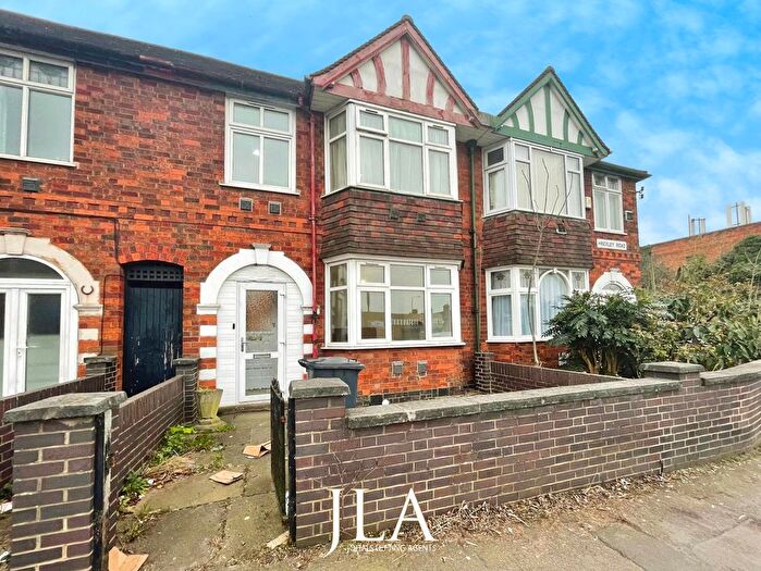 3 Bedroom Terraced House To Rent In Hinckley Road, Leicester, LE3
