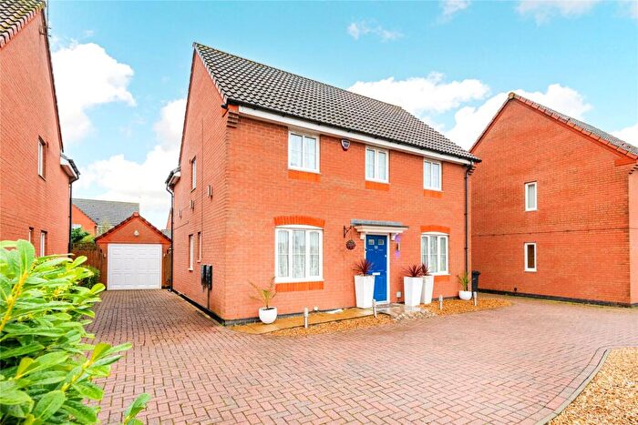 5 Bedroom Detached House For Sale In Springfield Road, Rushden, Northampton, Northamptonshire, NN10