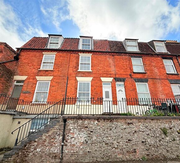 3 Bedroom Terraced House For Sale In Howard Street South, Great Yarmouth, NR30