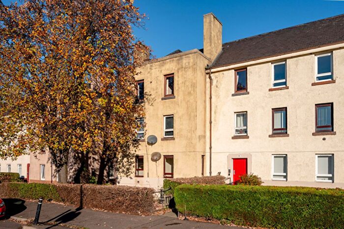 3 Bedroom Flat For Sale In / Craigentinny Road, Edinburgh, EH7