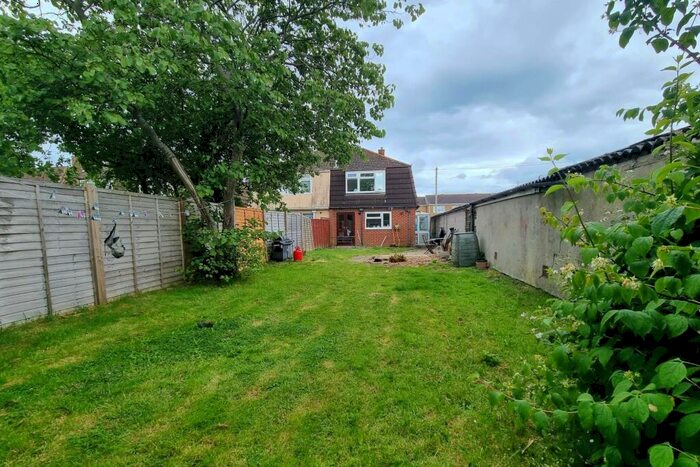 2 Bedroom Semi-Detached House For Sale In Marks Road, Stubbington, PO14