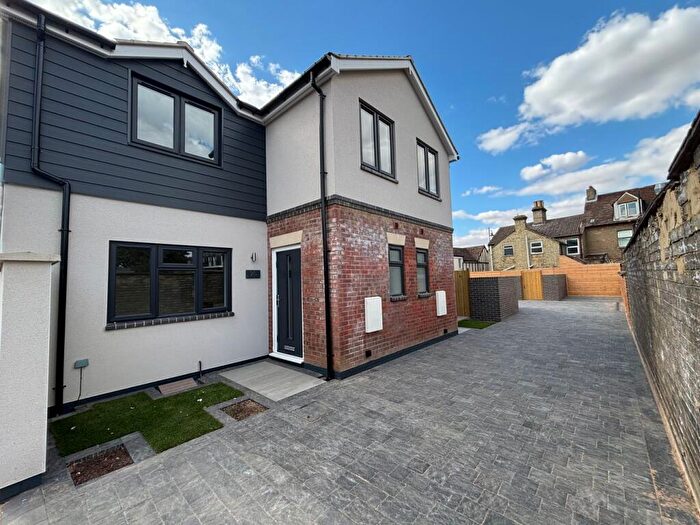 2 Bedroom Semi Detached House To Rent In Back Street, Biggleswade, SG18