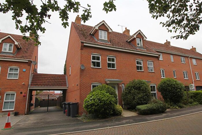 3 Bedroom Detached House To Rent In Derbyshire Drive, Castle Donington, DE74