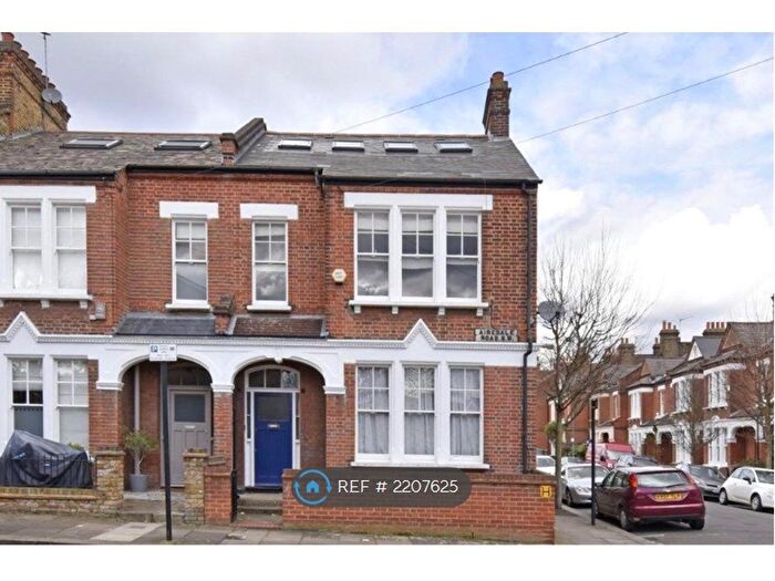 4 Bedroom Flat To Rent In Airedale Road, London, SW12