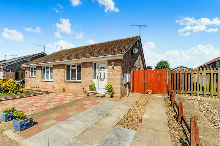 2 Bedroom Bungalow To Rent In Kingston Crescent, Lordswood, Chatham, Kent, ME5