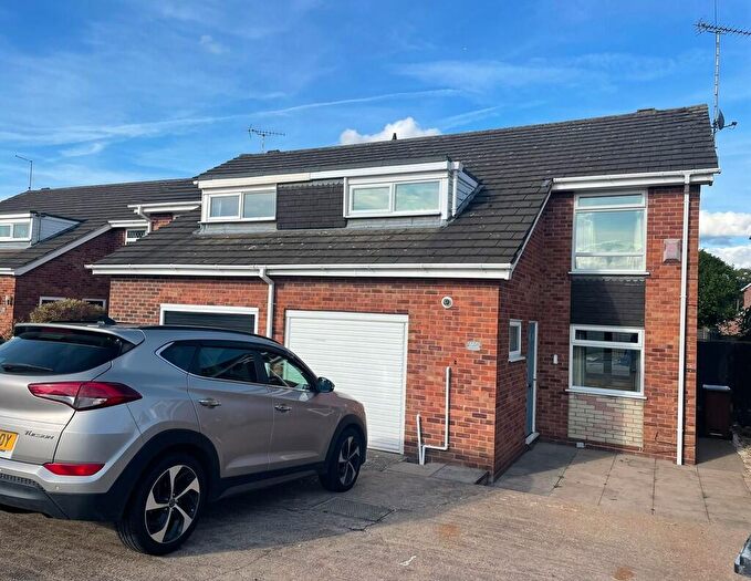 3 Bedroom Semi-Detached House To Rent In Yew Tree Road, Hatton, Derby, DE65