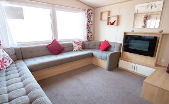 2 Bedroom Mobile/park Home For Sale In St. Leonards, Ringwood, BH24