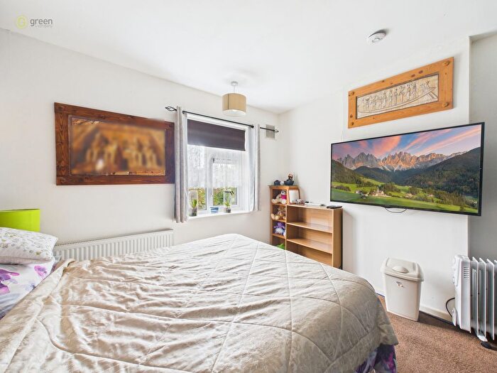3 Bedroom End Terrace House For Sale In Chadwick Road, Sutton Coldfield, B75