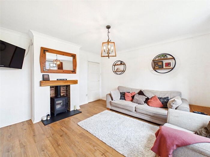 3 Bedroom Semi-Detached House For Sale In Beech Avenue, Braintree, Essex, CM7