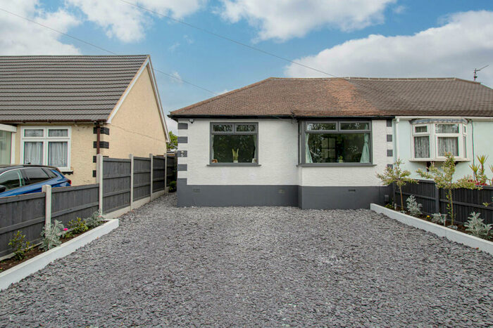 2 Bedroom Bungalow To Rent In The Meads, Basildon, SS16