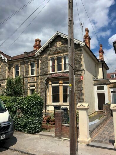 4 Bedroom House To Rent In Hazelton Road, BS7