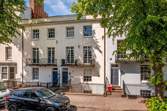 4 Bedroom Town House For Sale In Portland Street, Leamington Spa, Warwickshire, CV32