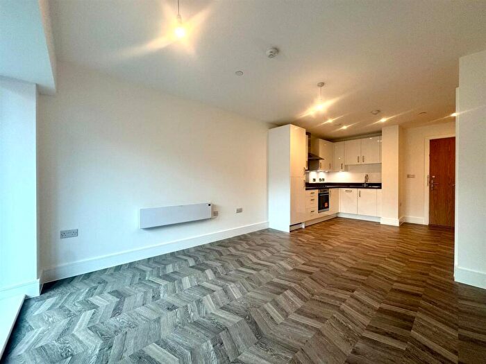1 Bedroom Apartment To Rent In Dalmuir Road, Birmingham, B31