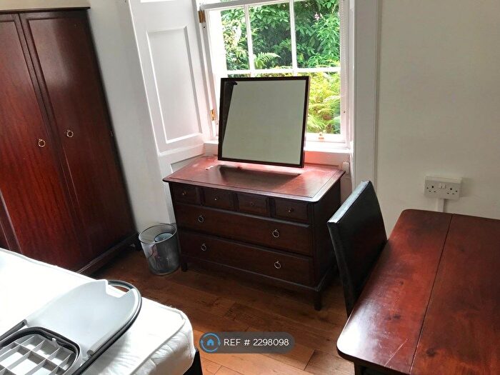6 Bedroom End Of Terrace House To Rent In Queen Street, Stirling, FK8
