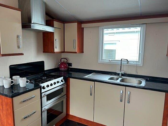 2 Bedroom Caravan For Sale In Harts Holiday Park, ME12