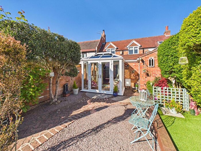 2 Bedroom Cottage For Sale In Sandfield Road, Arnold, NG5