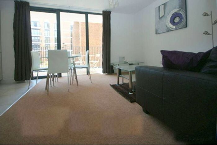 Studio To Rent In Albatross Way, Canada Water, London, SE16
