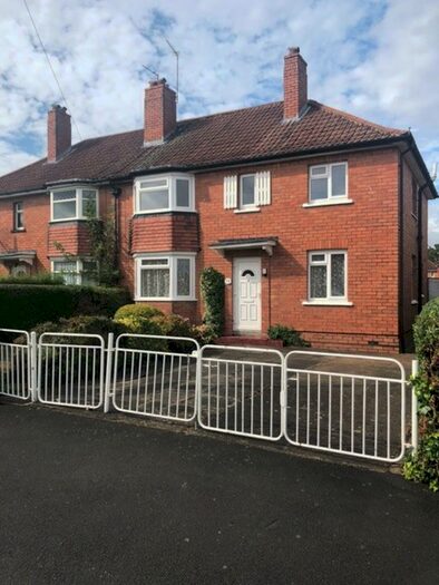 7 Bedroom Semi-Detached House To Rent In Lockleaze Road, Horfield, BS7