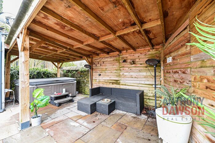 3 Bedroom Cottage For Sale In Church Square, Burnley, Lancashire, BB10