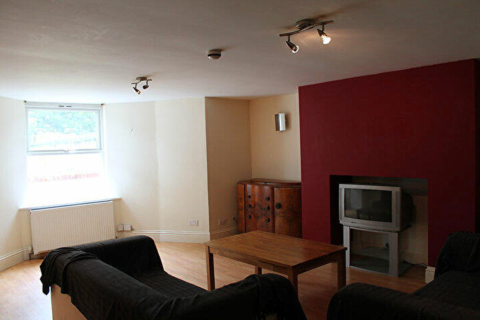 1 Bedroom Property To Rent In Hyde Park Road, Hyde Park, Leeds, LS6