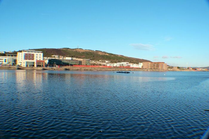 1 Bedroom Flat To Rent In Kings Road, Marina, Swansea, SA1
