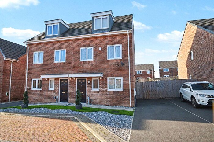 3 Bedroom Semi Detached House For Sale In Cotton Court, Wakefield, West Yorkshire, WF2