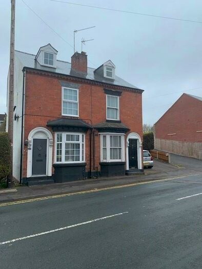 3 Bedroom Property To Rent In Redditch Road, Studley, B80