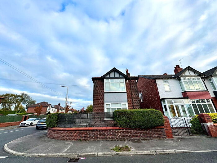 3 Bedroom Detached House For Sale In Fortescue Road, Offerton, Stockport, SK2