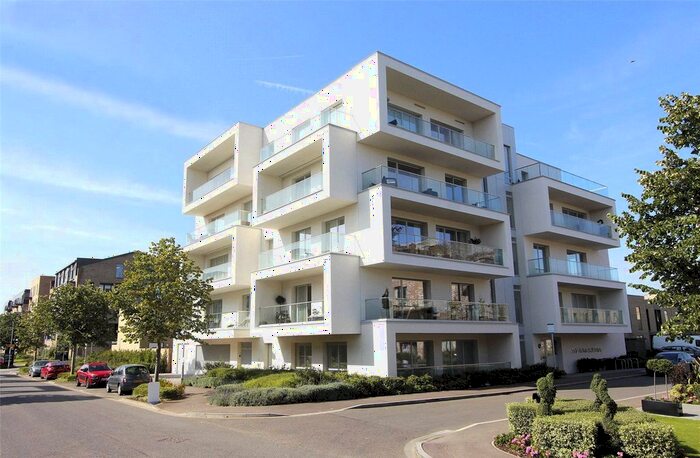 2 Bedroom Flat To Rent In Northrop Road, Trumpington, Cambridge, CB2