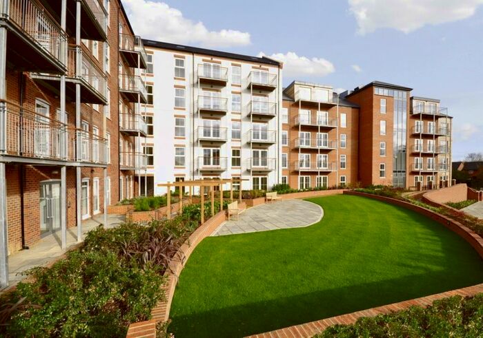 1 Bedroom Apartment To Rent In St Mary's House, LE16