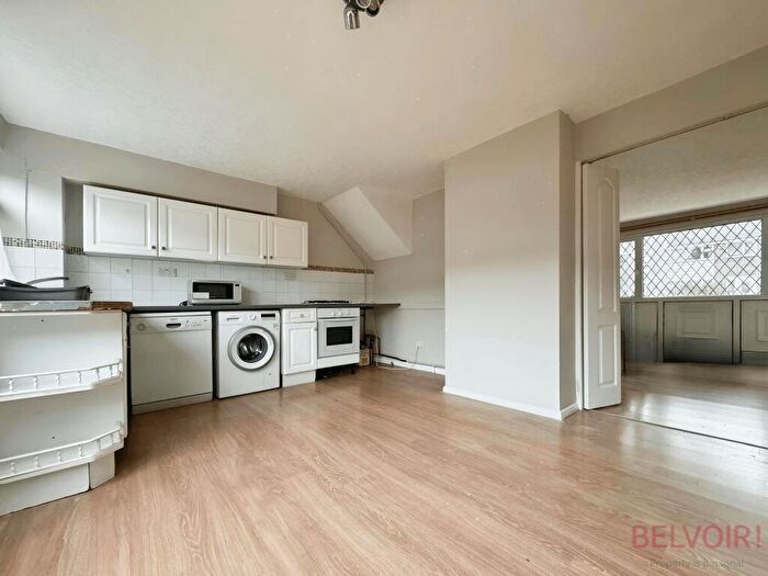 3 Bedroom Terraced House To Rent In Briarbank Walk, Nottingham, NG3