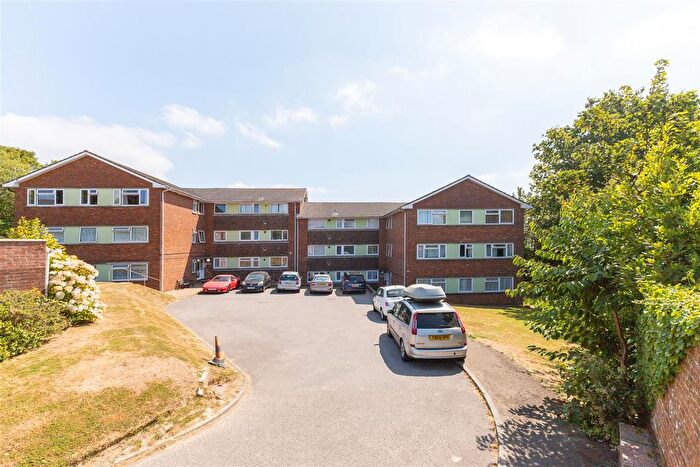 2 Bedroom Flat For Sale In Rectory Close, St. Leonards-On-Sea, TN38